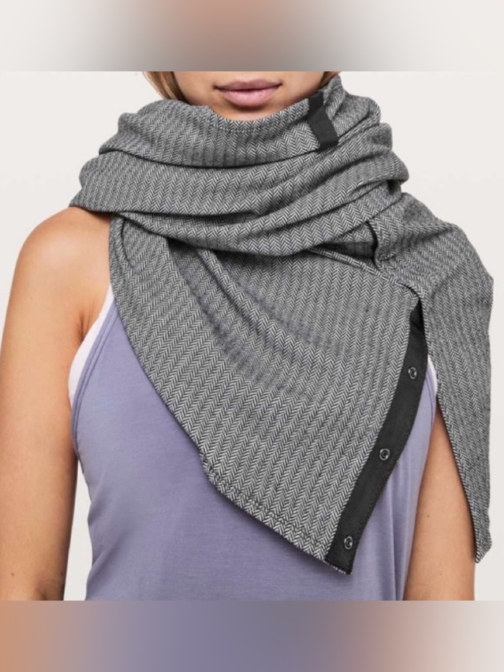 Lululemon Vinyasa Customizable Snap Scarf Heathered Herringbone Black White OS
